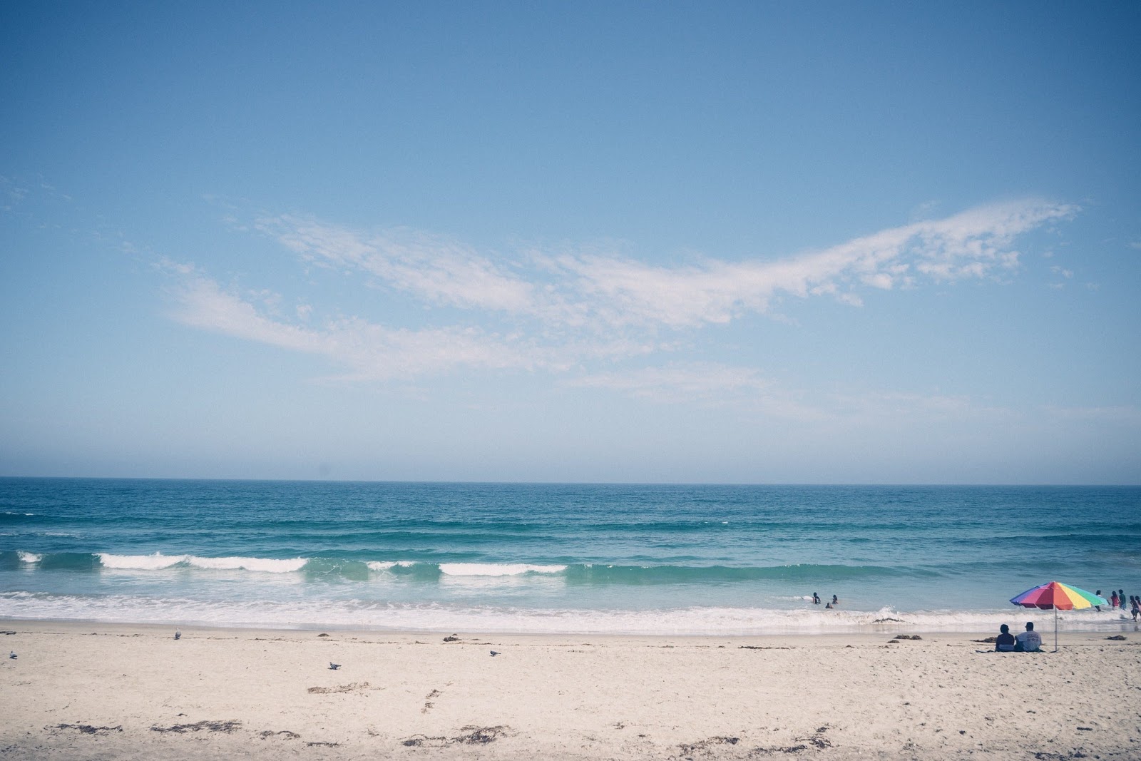 Photo de Nicholas Canyon Beach avec rivage droit, long