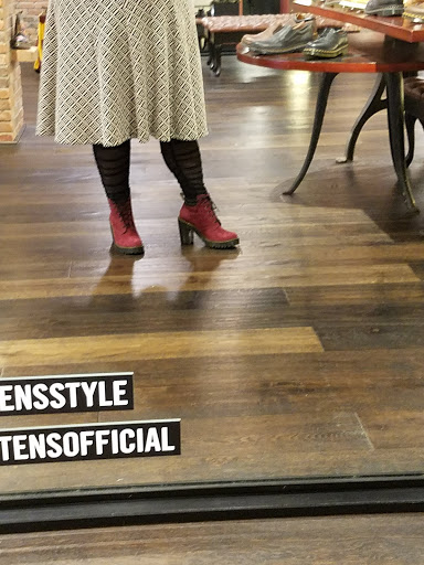 Clothing Store «The Dr. Martens Store», reviews and photos, 1527 4th Ave, Seattle, WA 98101, USA