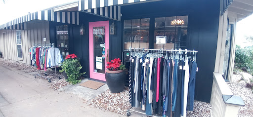 Consignment Shop «Mixed Nuts Boutique & Consignment», reviews and photos, 3415 Frederica Rd, Saint Simons Island, GA 31522, USA