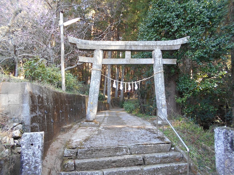 宝蔵寺神社