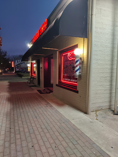 Barber Shop «LEGENDZ CLASSIC BARBER SHOP», reviews and photos, 207 N Center St, Arlington, TX 76011, USA