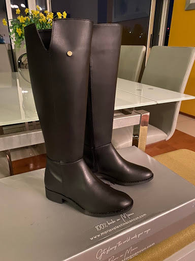 Stores to buy women's high boots Cancun