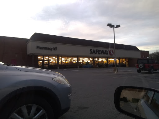 Grocery Store «Safeway», reviews and photos, 437 S King St, Leesburg, VA 20175, USA