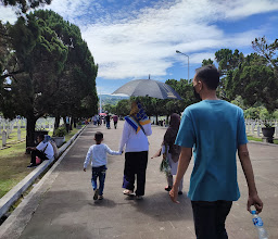 Lapang upacara taman makam pahlawan Cikutra bandung photo