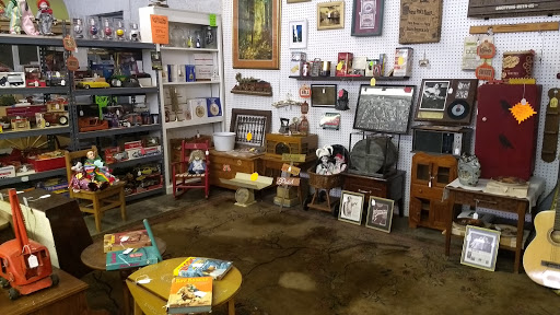 Flea Market «The Slatington Marketplace», reviews and photos, 8281 PA-873, Slatington, PA 18080, USA