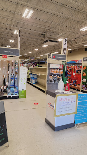Pet Supply Store «PetSmart», reviews and photos, 111 Nassau Park Blvd, Princeton, NJ 08540, USA