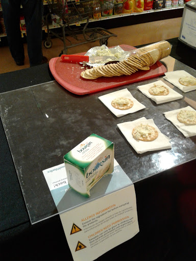 Supermarket «Super Stop & Shop», reviews and photos, 375 Centre Ave, Abington, MA 02351, USA