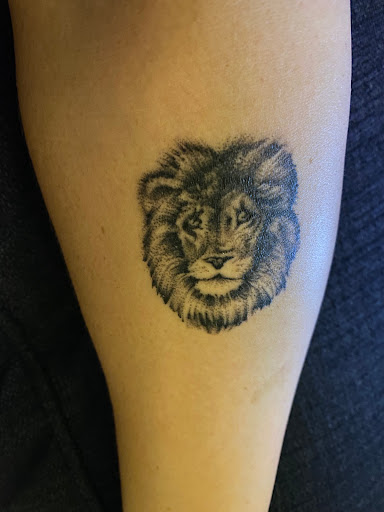 Tattoo Shop «Wild Wind Tattoo», reviews and photos, 1452 N Western Ave, Chicago, IL 60622, USA