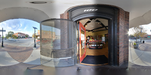 Pet Supply Store «Bentley’s Pet Stuff - Oswego», reviews and photos, 100 Main St, Oswego, IL 60543, USA