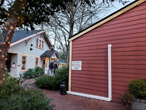 Shopping Mall «Gilman Village», reviews and photos, 317 NW Gilman Blvd # 32, Issaquah, WA 98027, USA