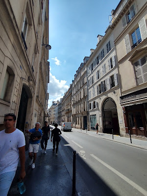 EIS by Eugène & Gustave à Paris