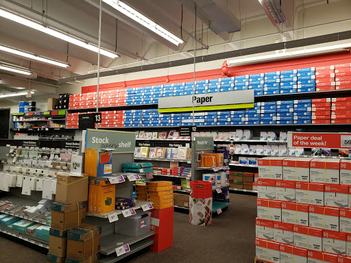 Office Supply Store «Staples», reviews and photos, 2950 Belcrest Center Dr, Hyattsville, MD 20782, USA