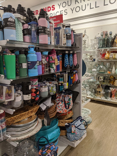 Home Goods Store «HomeGoods», reviews and photos, 7937 113th St, Seminole, FL 33772, USA