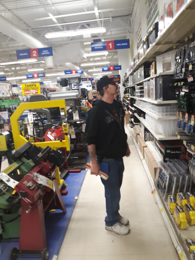 Hardware Store «Harbor Freight Tools», reviews and photos, 2901 Whipple Ave NW, Canton, OH 44708, USA
