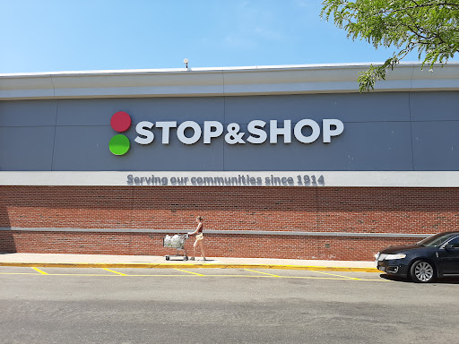 Grocery Store «Stop & Shop», reviews and photos, 1100 Massachusetts Ave, Dorchester, MA 02125, USA