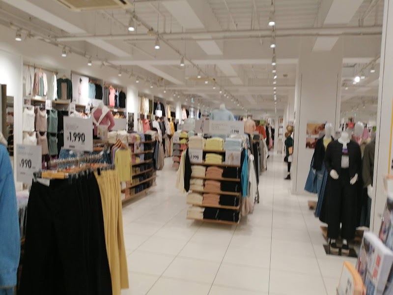 ユニクロ 綱島店 神奈川県横浜市港北区樽町 衣料品店 衣料品 グルコミ