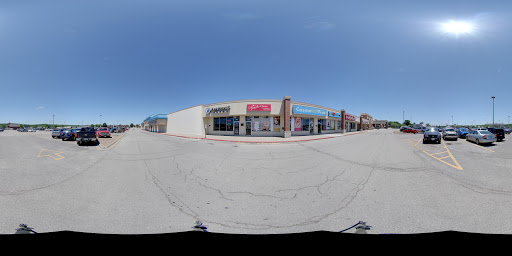 Nail Salon «DaVi Nails Salon and Spa», reviews and photos, 2801 Commerce Dr, Coralville, IA 52241, USA