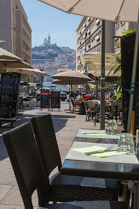 Atmosphère du Restaurant Le Caveau à Marseille - n°14