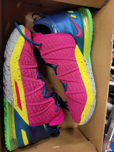 Clothing Store «Nike Factory Store», reviews and photos, 2950 I-20 Frontage Rd #755, Grand Prairie, TX 75052, USA