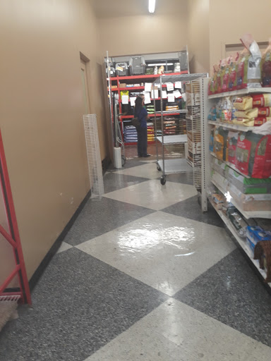 Pet Supply Store «Pet Food Express», reviews and photos, 39010 Paseo Padre Pkwy, Fremont, CA 94538, USA