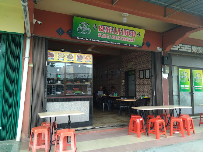 Restoran Malaysia di Kepulauan Riau: Nikmati Kelezatan Kuliner Melayu di Bunga Rampai Malay Restaurant dan Rumah Makan Lapana, Tanjung Unggat