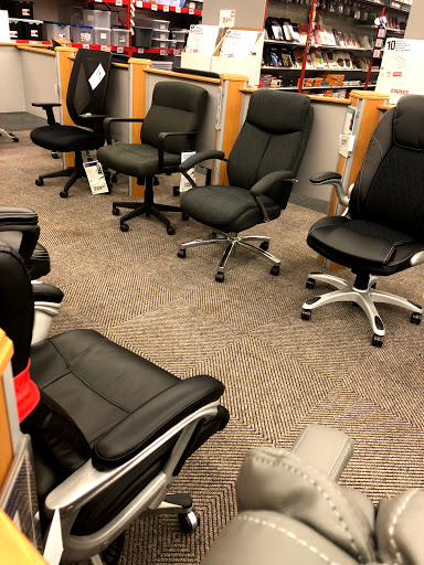 Office Supply Store «Staples», reviews and photos, 9230 Old Keene Mill Rd, Burke, VA 22015, USA