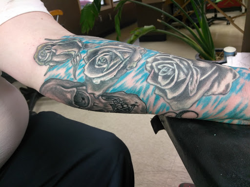 Tattoo Shop «Lucky Squirrel Tattoo», reviews and photos, 3341 Commercial St SE, Salem, OR 97302, USA