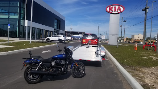 Car Dealer «Friendly Kia», reviews and photos, 5819 US-19, New Port Richey, FL 34652, USA