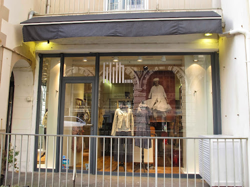 Magasin de vêtements pour femmes Boutique Lilith Biarritz