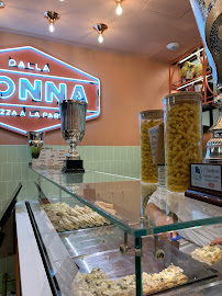 Atmosphère du Pizzeria Dalla Nonna Pizza à la Part à Grenoble - n°1