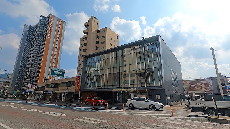 （株）西日本シティ銀行 三萩野支店
