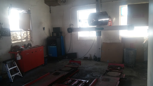 Auto Repair Shop «West Highlands Auto Repair», reviews and photos, 5440 W 29th Ave, Denver, CO 80214, USA