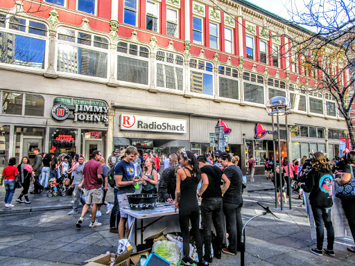 Electronics Store «RadioShack», reviews and photos, 626 16th Street Mall, Denver, CO 80202, USA