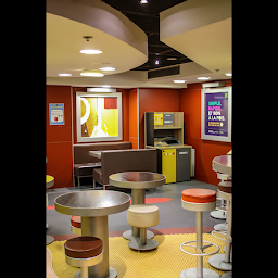 Photo n°62 de McDonald's à Grenoble ()