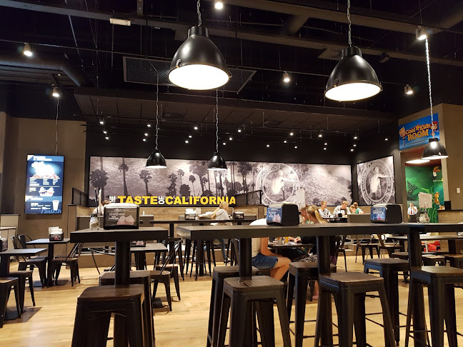 Åbningstider for Carl's Jr.