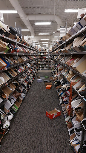 Department Store «Nordstrom Rack West Farm Shopping Center», reviews and photos, 1600 SE Rd, Farmington, CT 06032, USA