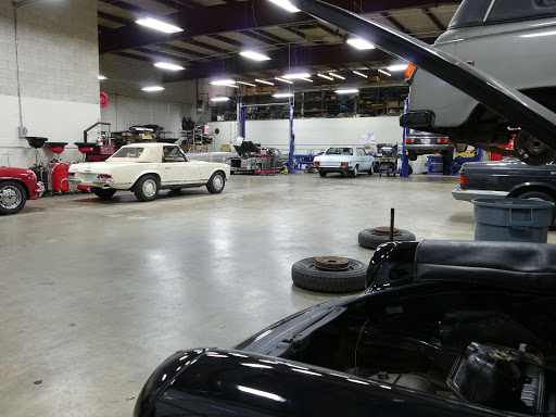 Used Car Dealer «Auto Haus (Williamsburg)», reviews and photos, 212 2nd St, Williamsburg, VA 23185, USA