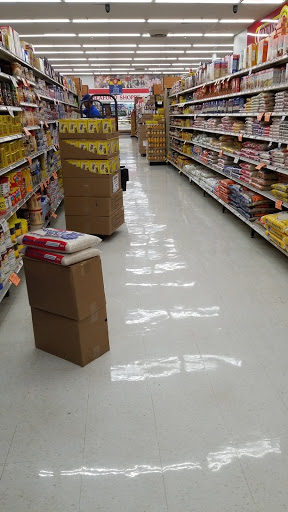 Supermarket «Compare Foods Supermarket», reviews and photos, 818 E Arrowood Rd, Charlotte, NC 28217, USA