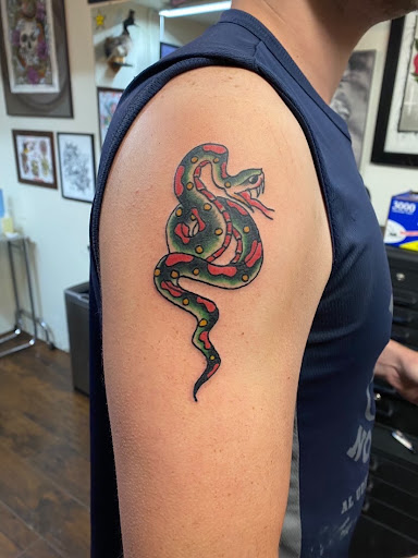 Explore mom and daughter tattoos ideas, creative tattoo ideas in Lakewood, available at Union Ave Tattoo Company