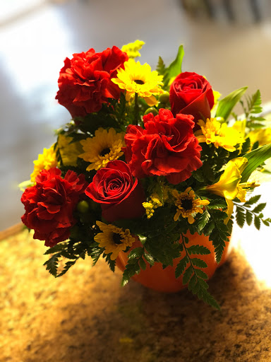 Coffee Shop «The Floral Grind Florist & Coffeehouse», reviews and photos, 10700 W Manslick Rd, Fairdale, KY 40118, USA