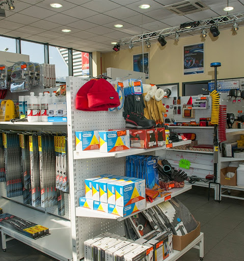 Photo 2 - Bastard Automobile Garage & Pièces