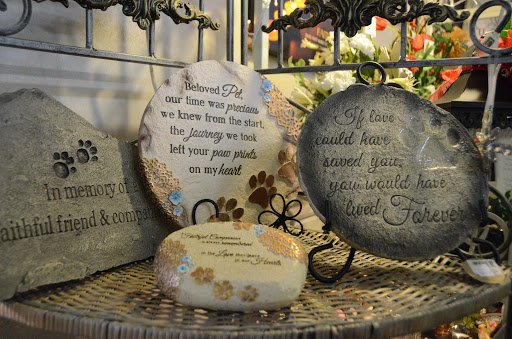 Gift Shop «Seasons Of The Heart Gift Shoppe», reviews and photos, 2115 E 67th St, Anderson, IN 46013, USA