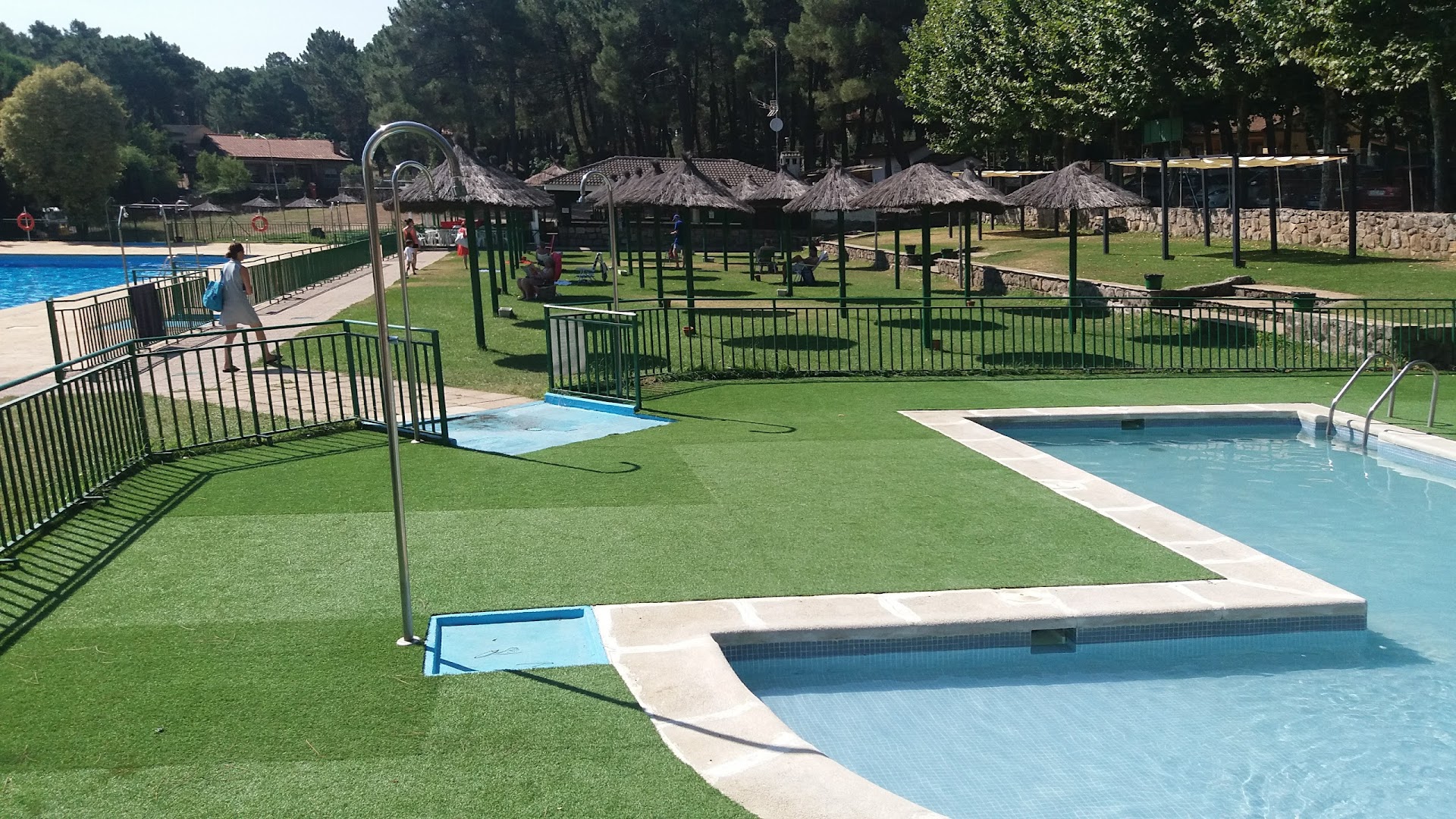 Piscina Urbanizacion Entrepinos