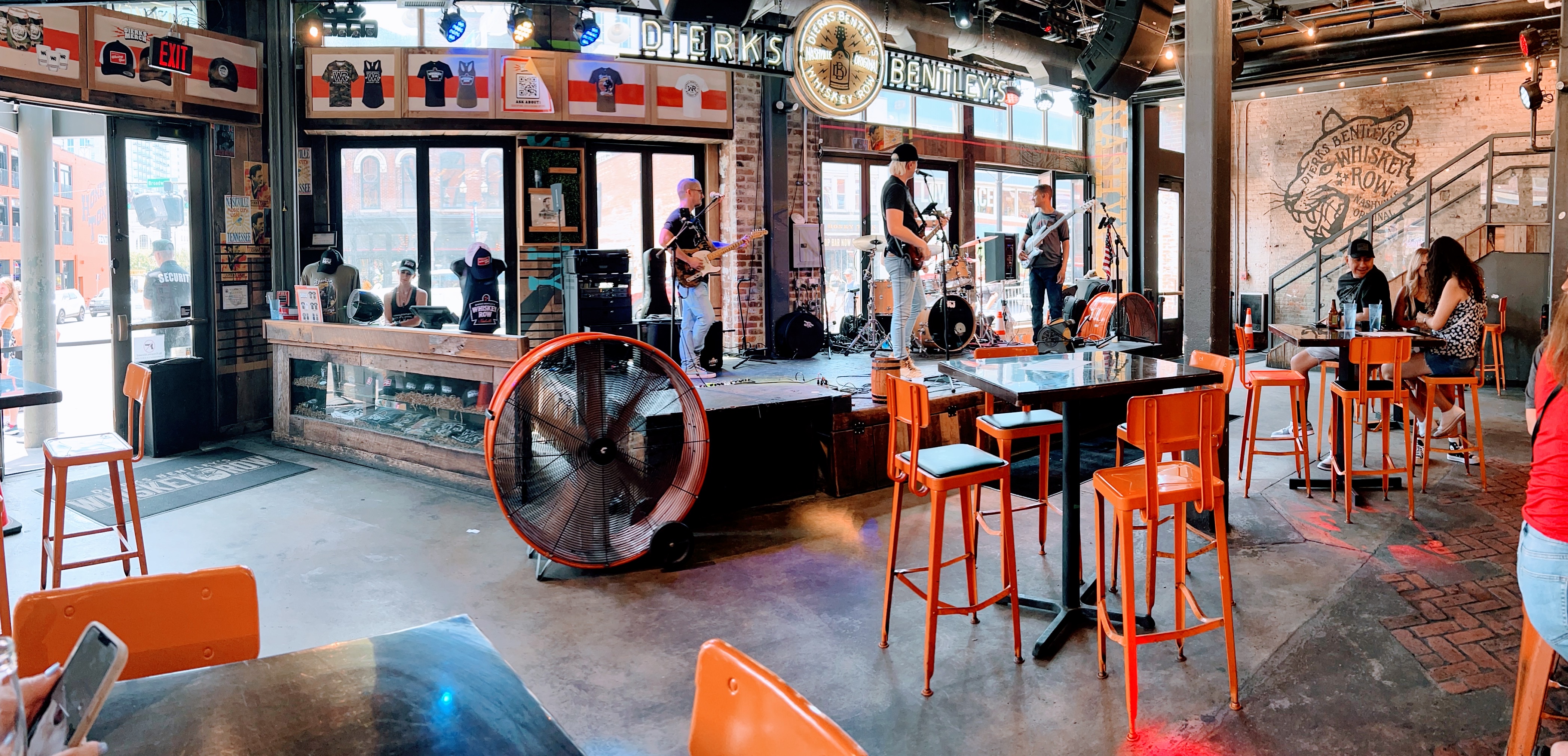Picture of a place: Dierks Bentley&#39;s Whiskey Row - Nashville