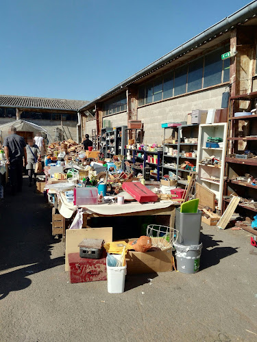 Magasin d'antiquités Emmaüs Du Cher La Chapelle-Saint-Ursin