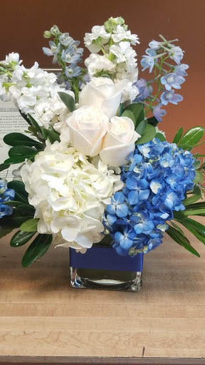 Florist «Pan Am Florist», reviews and photos, 8636 Lee Hwy, Fairfax, VA 22031, USA