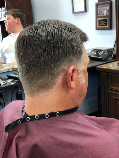 Barber Shop «Alpharetta Barber Shop», reviews and photos, 5530 Windward Pkwy #220, Alpharetta, GA 30004, USA