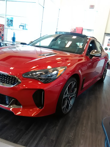 Kia Dealer «Ron Tonkin Kia», reviews and photos, 19335 SE McLoughlin Blvd, Gladstone, OR 97027, USA