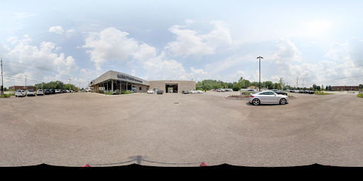 Car Dealer «LUXURY CAR OUTLET», reviews and photos, 751 W Roosevelt Rd, Lombard, IL 60106, USA