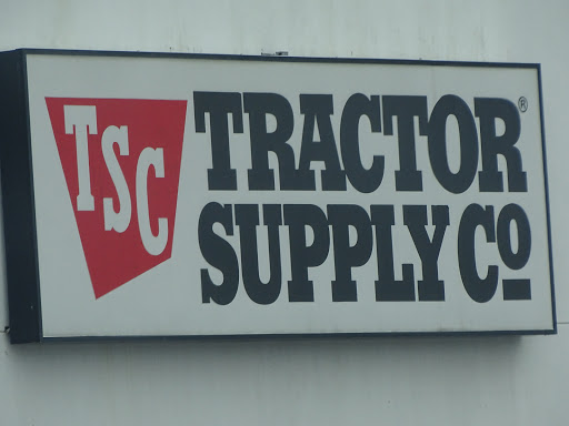 Home Improvement Store «Tractor Supply Co.», reviews and photos, 790 Horatio St, Utica, NY 13502, USA